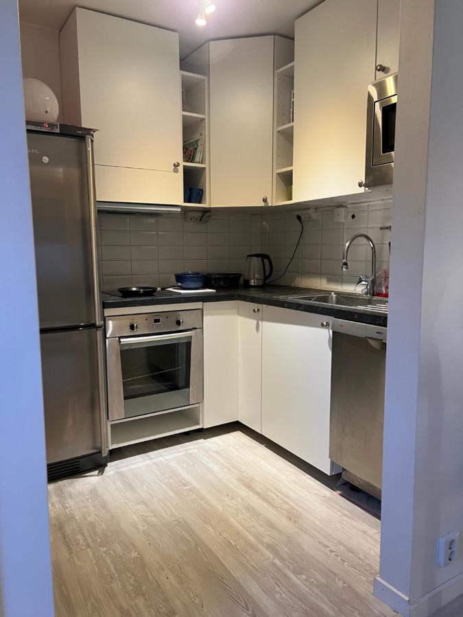 Fresh And Cozy Little House 45Km In Taeby Stockholm Exterior photo
