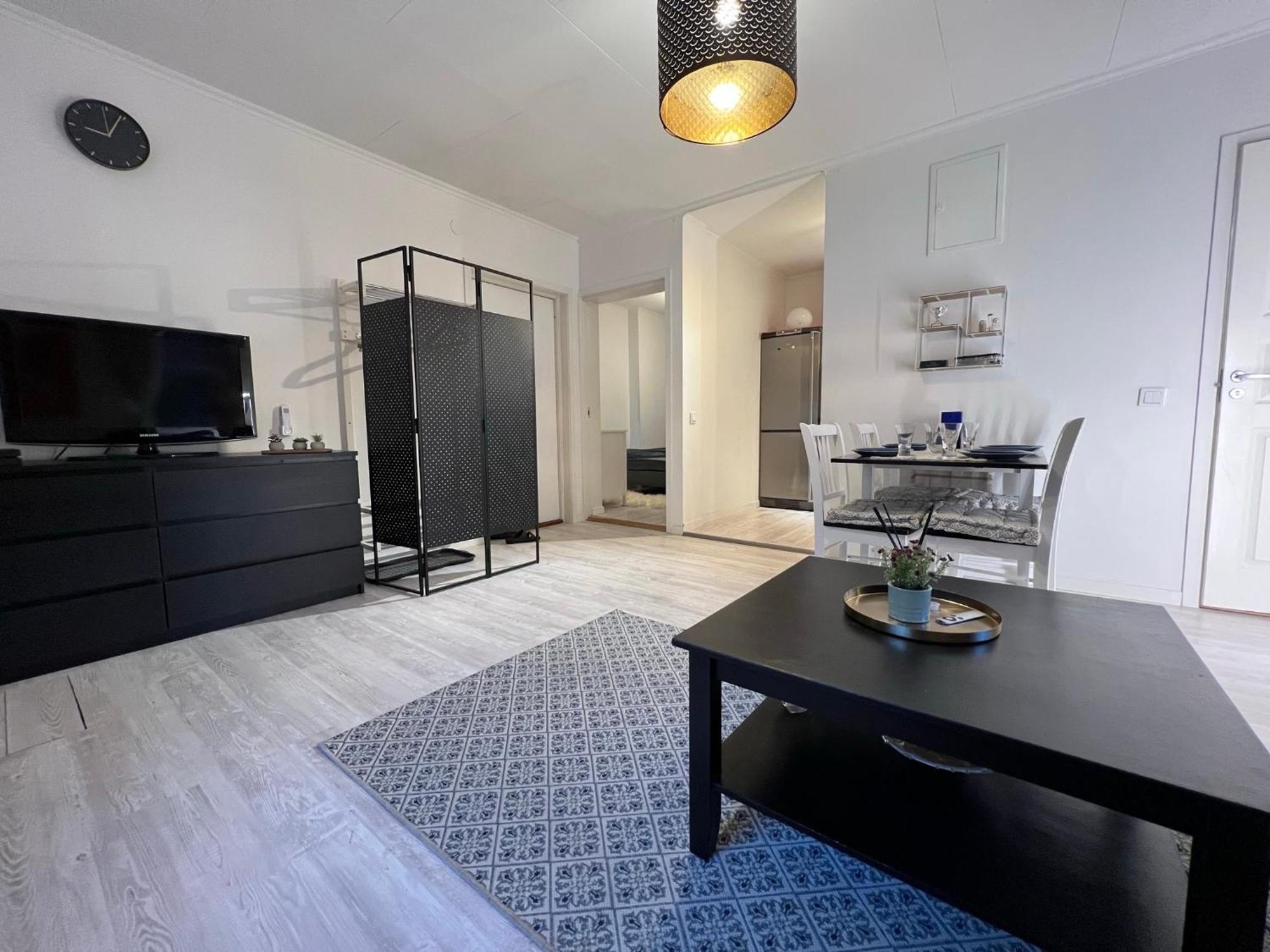Fresh And Cozy Little House 45Km In Taeby Stockholm Exterior photo